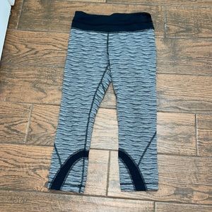 Lululemon Run Inspire Crop II All Luxtreme Textured Wave Black Silver Leggings